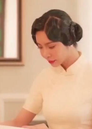 ϵ2